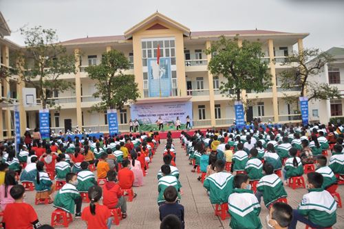 Công ty Điện lực Hà Tĩnh: Sôi nổi hoạt động ngoại khóa 'Trường Tiểu học chung tay tiết kiệm điện'